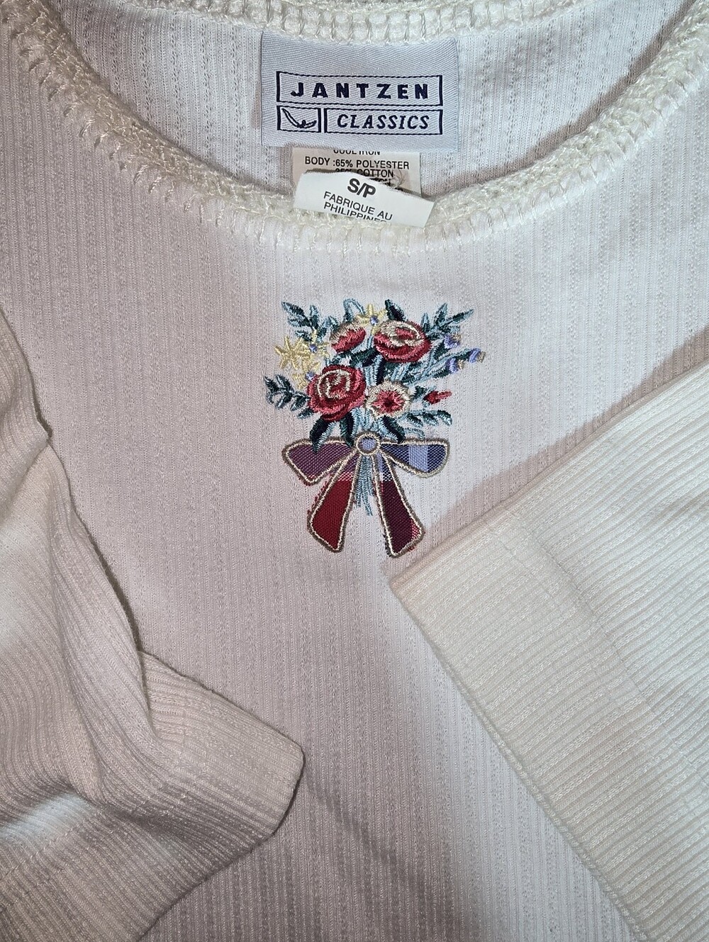 Jantzen Classics Vintage Embroidered White Tshirt. Womens Small